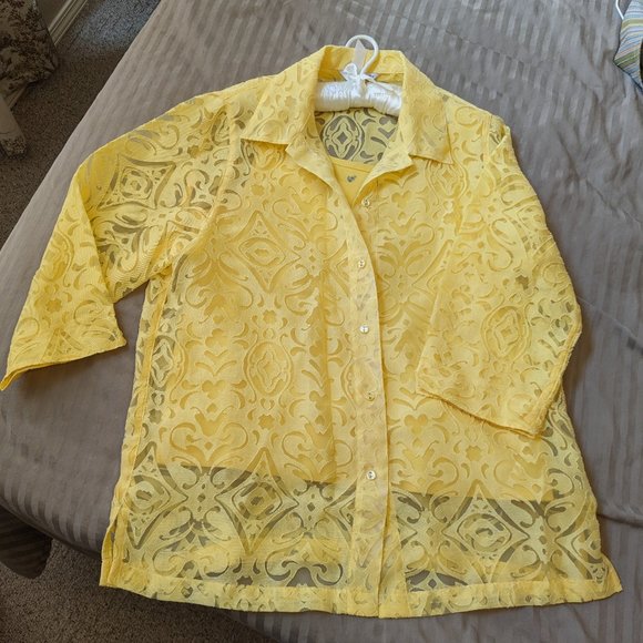 Allison Daley 2 Piece Set Yellow Button Up Lace Top and Matching Tank - Picture 2 of 13